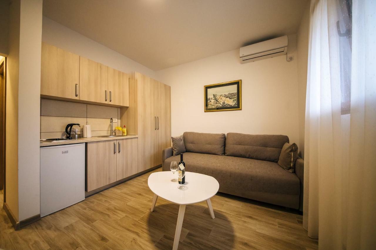 Apartments Vojislav Virpazar Exterior foto